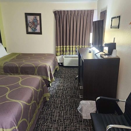 Super 8 By Wyndham Galesburg Otel Dış mekan fotoğraf