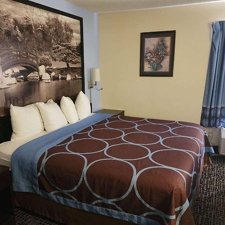Super 8 By Wyndham Galesburg Otel Dış mekan fotoğraf