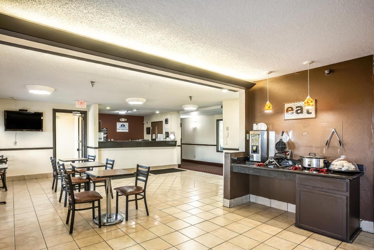 Super 8 By Wyndham Galesburg Otel Dış mekan fotoğraf