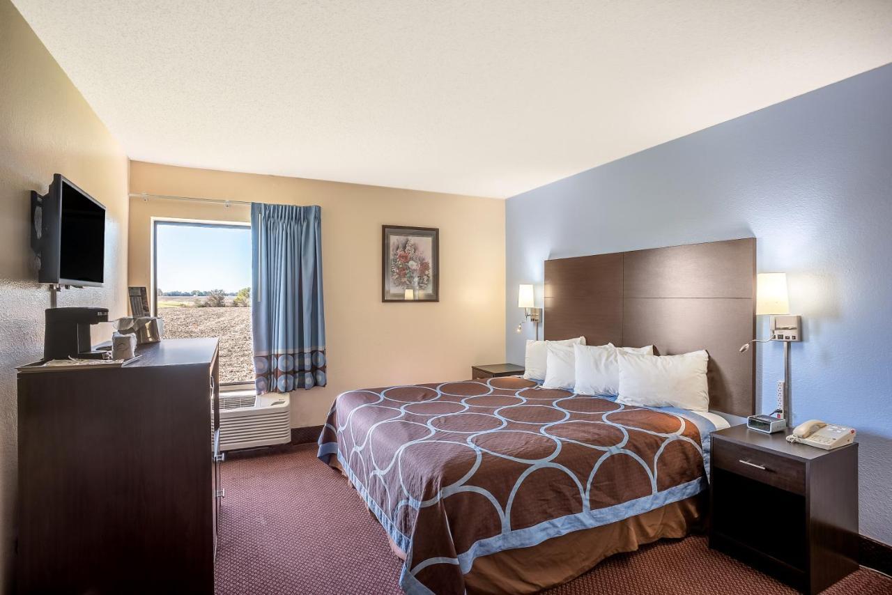 Super 8 By Wyndham Galesburg Otel Dış mekan fotoğraf